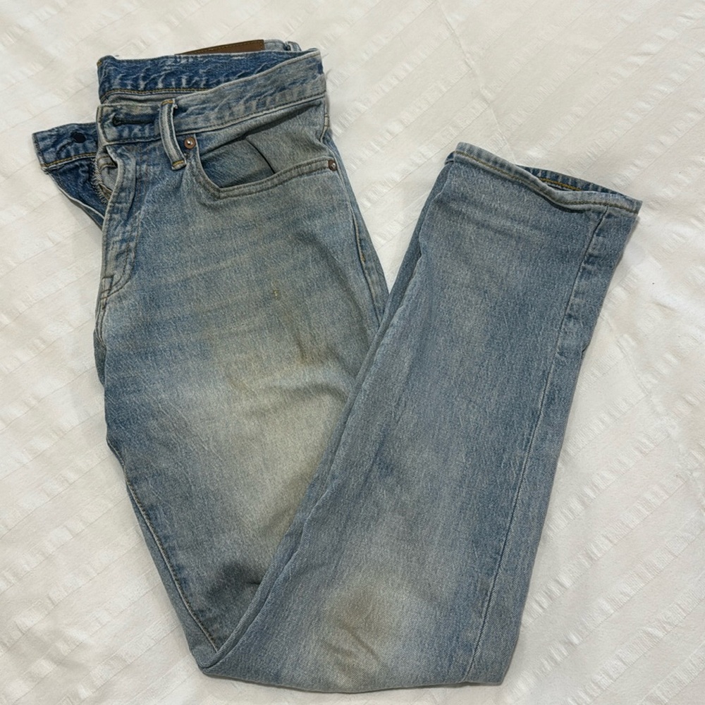 Light wash men’s Gap slim jeans